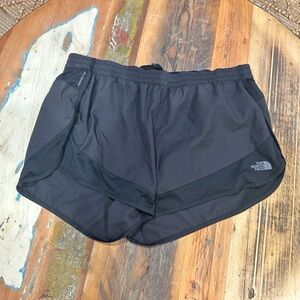 The North Face shorts XL